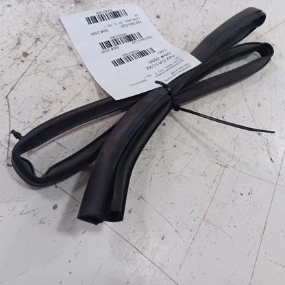 Nissan Kicks Cowl Vent Panel Hood Rubber Seal  2021 2022 2023 2024 OEM
