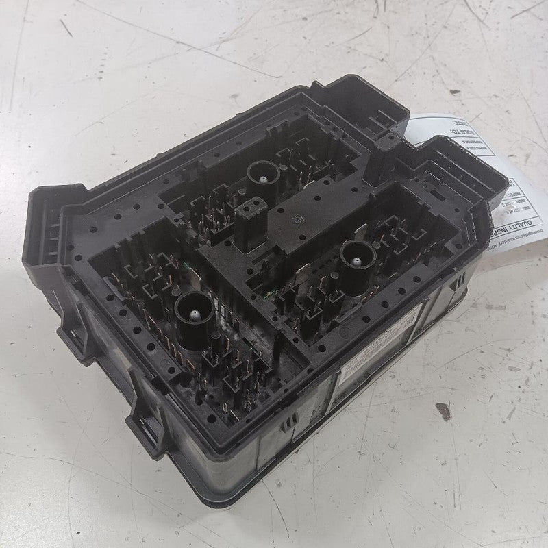 Fuse Box Engine Opt L3T Fits 20-23 Buick Encore GX OEM