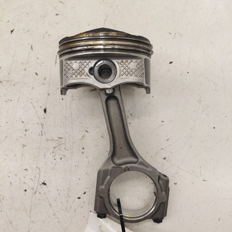 Subaru XV Crosstrek Single Piston With Connecting Rod   2.5 2025 2024