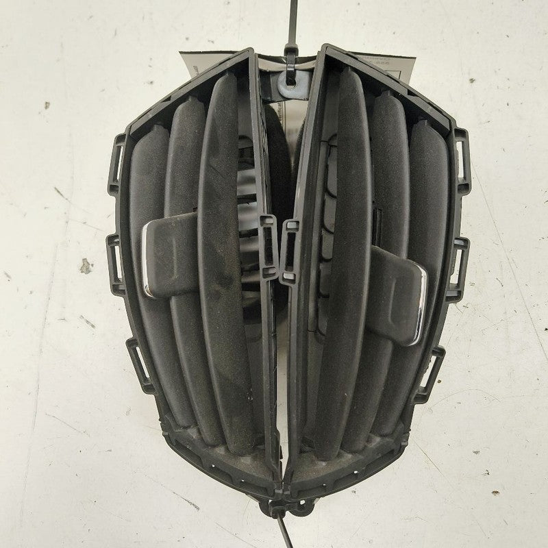 Chevy Volt Dash Air Vent Center Middle  2019 2018 2017 2016 OEM