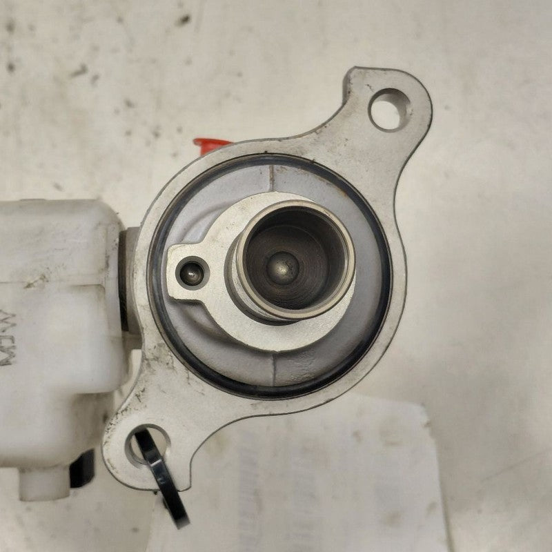 Brake Master Cylinder Fits 16-20 Kia Sorento