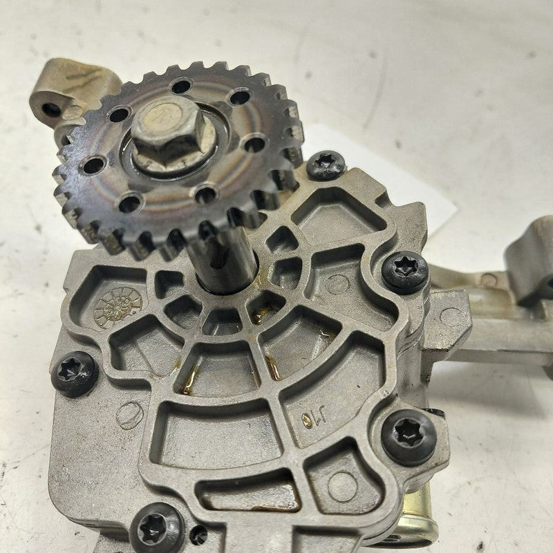Chevy Volt Engine Oil Pump  1.5 2019 2018 2017 2016