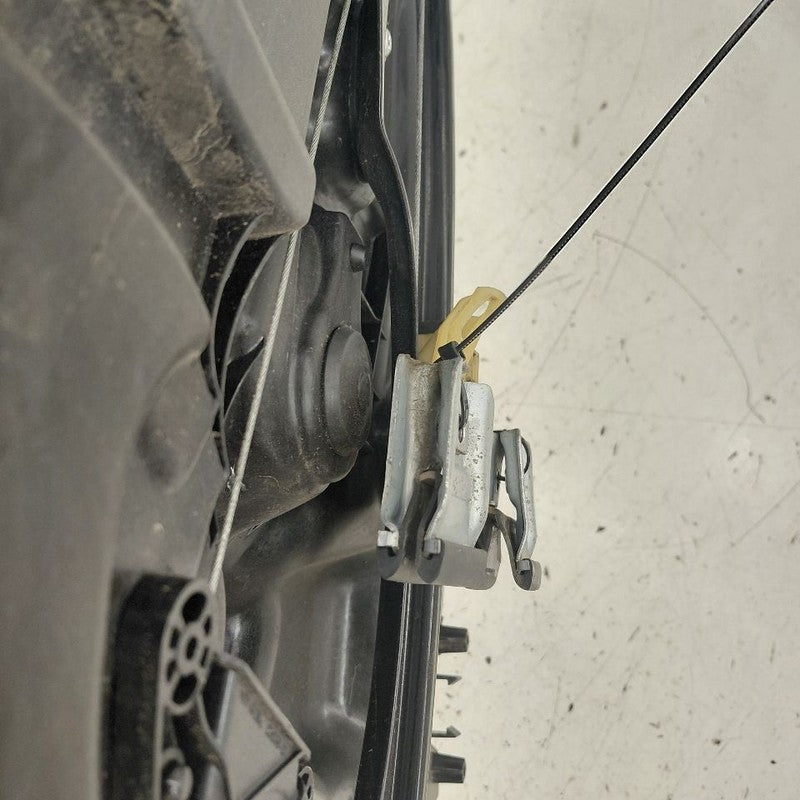 2018 Fiat 500 X Model Passenger Right Front Window Regulator Track