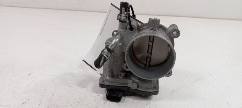 Throttle Body Valve Fits 17-19 IMPREZA  OEM