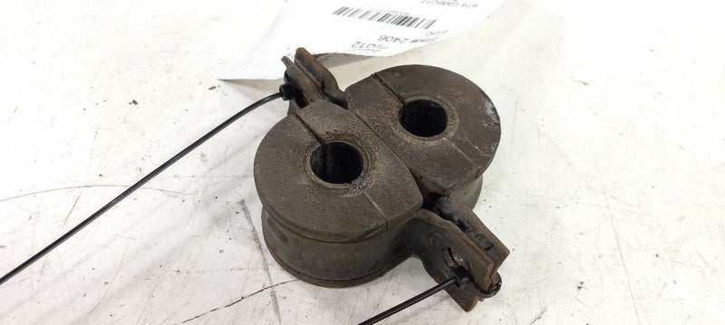 Cadillac CTS Sway Bar Bushing Mounting Bracket 2011 2012 2013