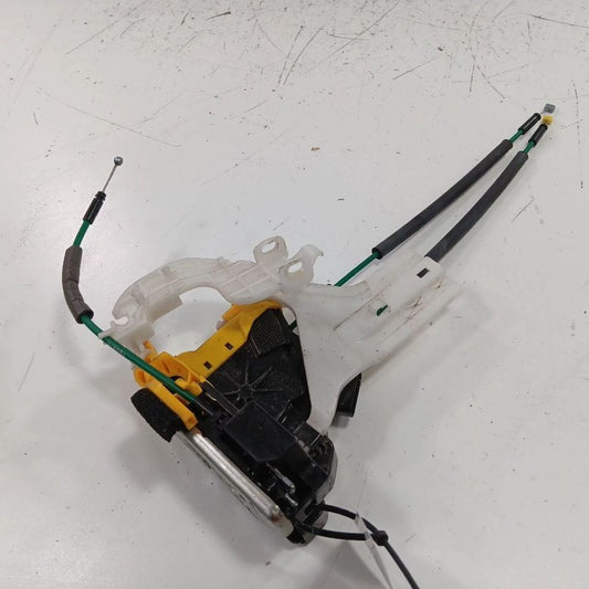 Hyundai Elantra Door Latch Lock Right Passenger Front  2017 2016 2015 