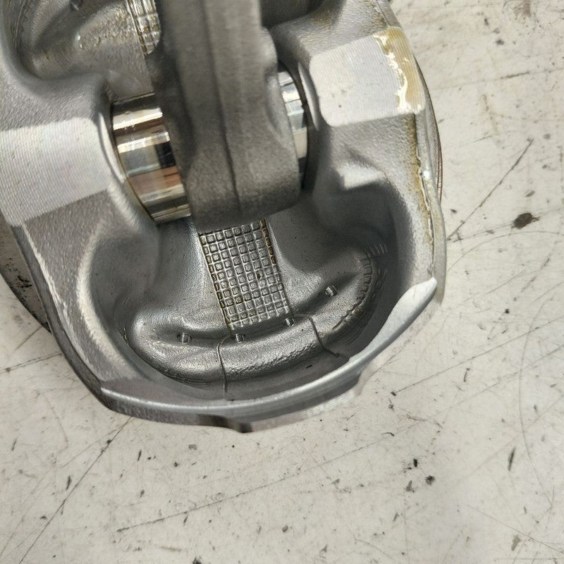 Subaru XV Crosstrek Single Piston With Connecting Rod   2.5 2025 2024