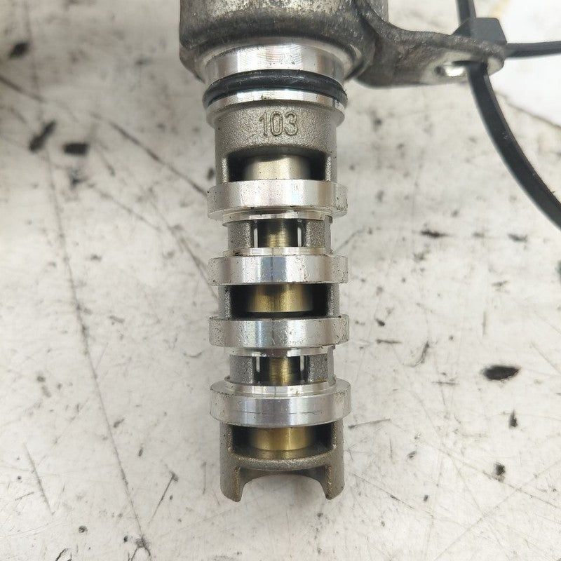 Nissan Versa Variable Timing Gear Oil Control Valve Solenoid Cylinder 