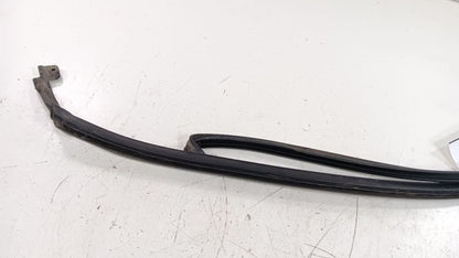 Chevrolet Equinox Door Glass Window Seal Rubber Right Passenger Front 