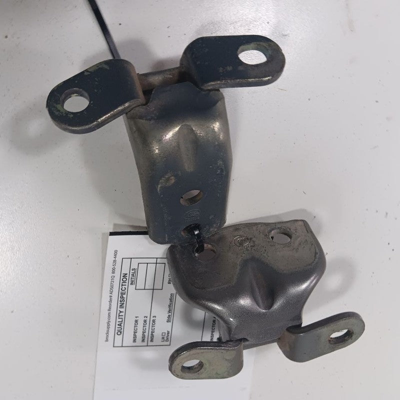 Kia Sorento Door Hinge Set Left Driver Rear  2018 2017 2016 OEM