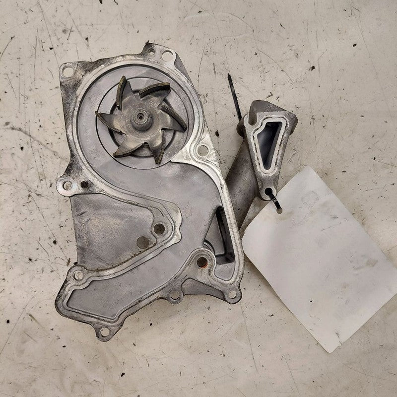 Coolant Water Pump Fits 16-18 Kia Sedona