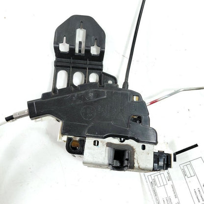 Chrysler 300 Door Latch Lock Right Passenger Front  2017 2018 2019 OEM