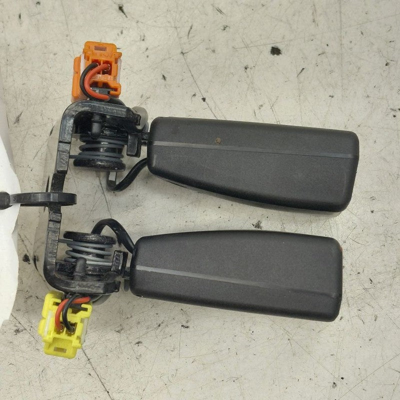 Volvo S60 Seat Belt Buckle Latch Right Passenger Rear Back  2018 2017 