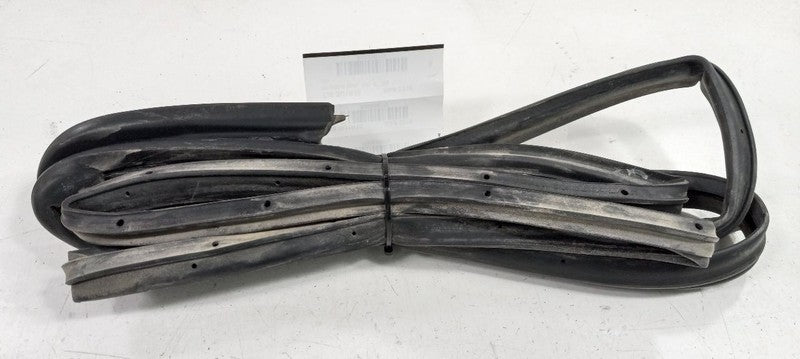 Subaru Legacy On Door Seal Rubber Right Passenger Rear Back 2010 2011 