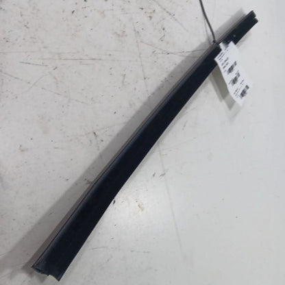 Buick Encore Right Rear Weather Strip Interior  2017 2018 2019 2020