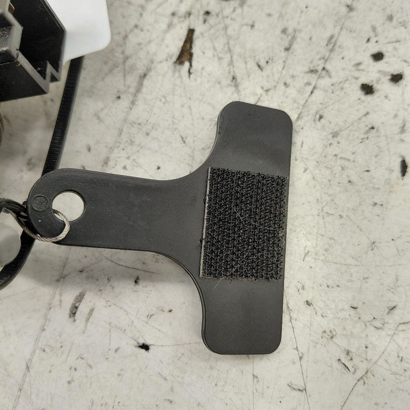 Kia Sorento Fuel Door Release Pull Cable 2018 2017 2016