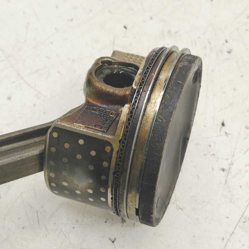 Honda CR-V Single Piston With Connecting Rod   1.5 2017 2018 2019