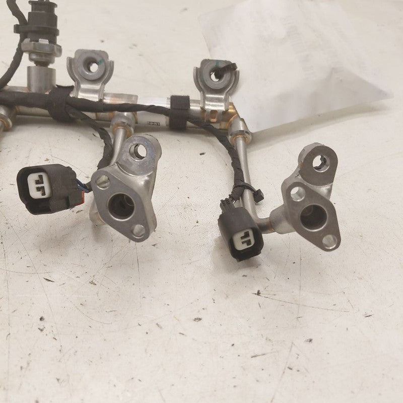 Chevy Equinox Fuel Rail Injection Injector Mount Bar  2024 2023 2022