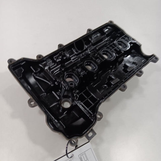 Toyota Yaris 1.5 Engine Cylinder Head Valve Cover  2020 2019 2018 2017 2016