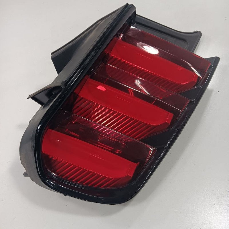 Driver Left Tail Light Brake Lamp Shelby GT350 Fits 15-18 Ford Mustang