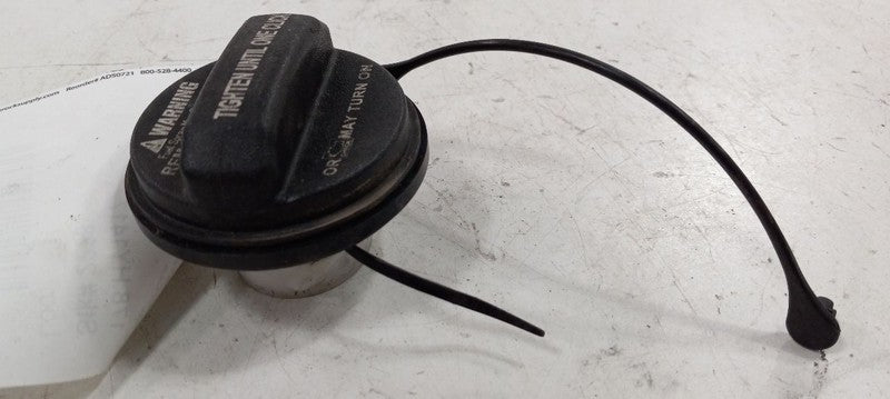 Hyundai Santa Fe Gas Tank Fuel Cap 2017 2018 2019 OEM