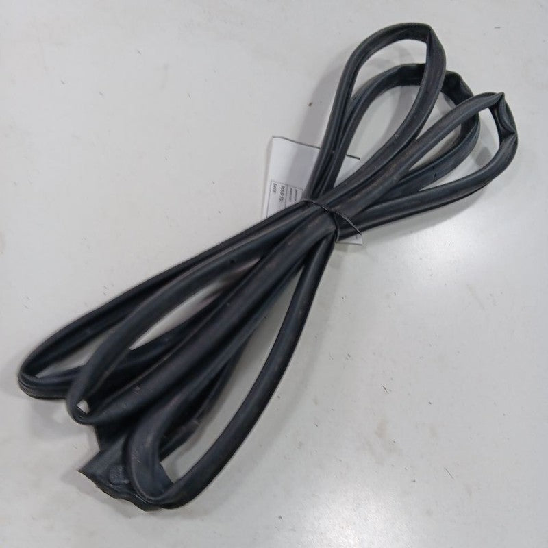 Grand Cherokee On Door Seal Rubber Left Driver Front  2017 2018 2019 2020