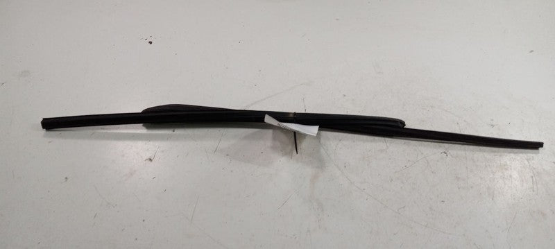Scion XB Door Glass Window Seal Rubber Right Passenger Rear Back 2004 
