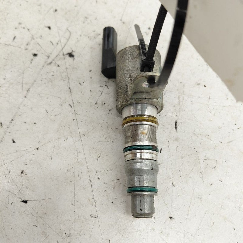 Cadillac CT6 Variable Timing Gear Oil Control Valve Solenoid Cylinder 