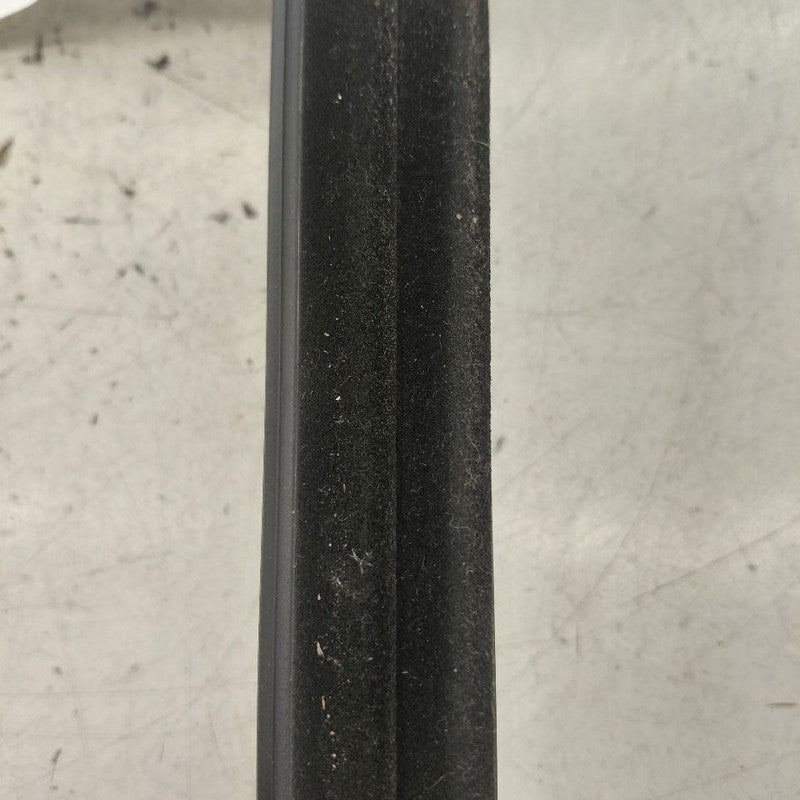 Hyundai Santa Fe Left Front Weather Strip Interior  2019 2020