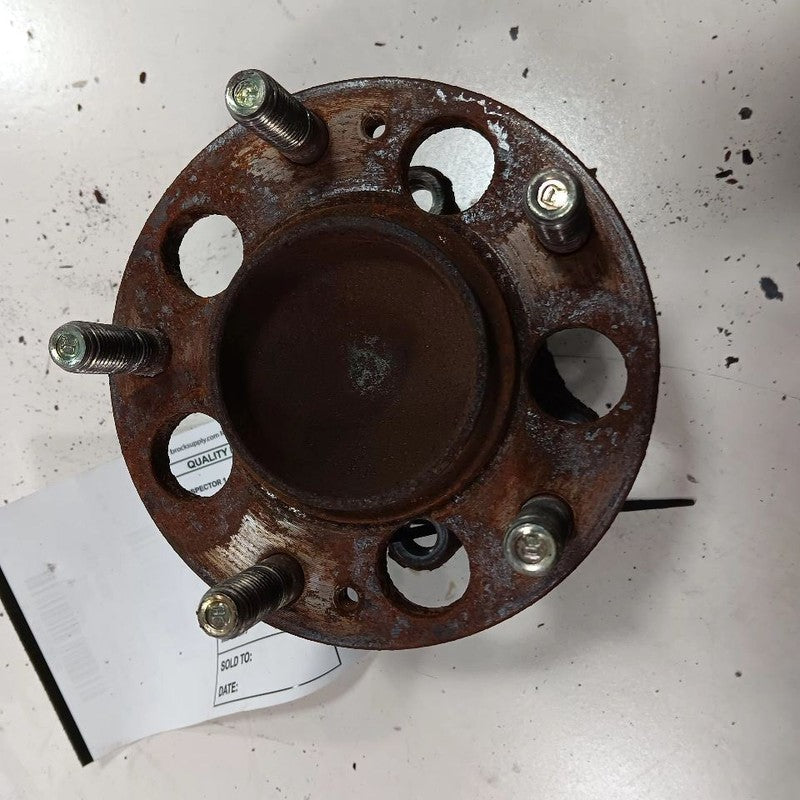 Hyundai Elantra Left Rear Spindle Knuckle Bearing Hub  2017 2016 2015 