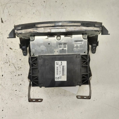 Audio Equipment Radio Display and Receiver 6 Cylinder 19-20 Nissan Mur