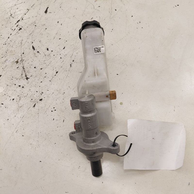 Brake Master Cylinder Fits 19-20 Hyundai Santa Fe