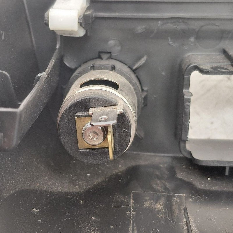 Hyundai Veloster 12V Power Port Socket  2017 2016 2015 2014