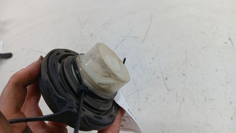 Hyundai Elantra Gas Tank Fuel Cap  2011 2012 2013 2014 2015 2016 OEM