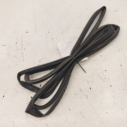 Hyundai Veloster On Door Seal Rubber Right Passenger Rear Back  2017 2
