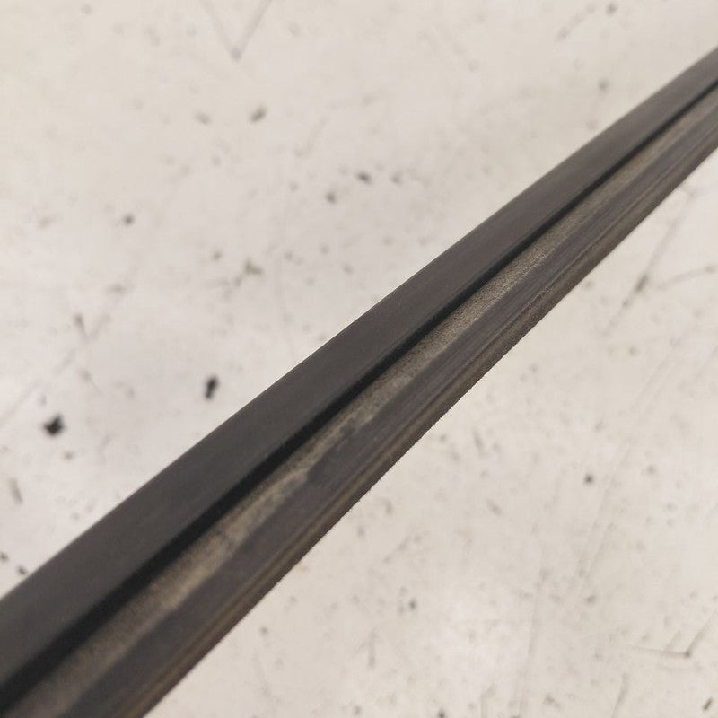 2018 Fiat 500 X Model Door Glass Window Weather Strip Trim Rear Left D