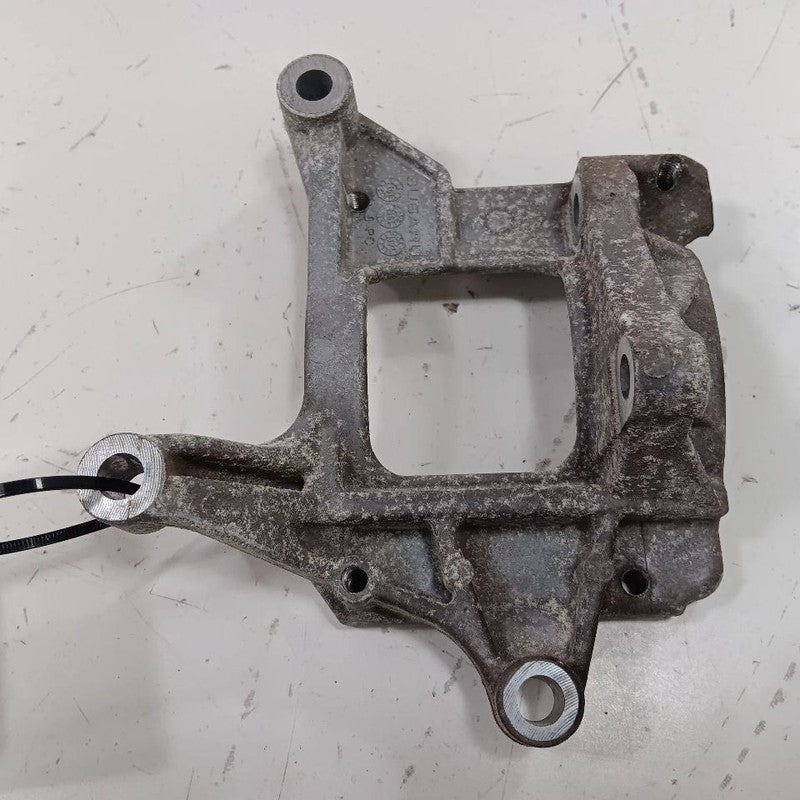 Subaru Legacy Outback 2.5 Aluminum Bracket 2015 2016 2017 OEM