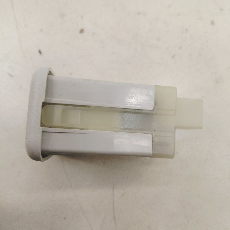 Cadillac XTS USB Plug In Hub Port      2016 2017 2018