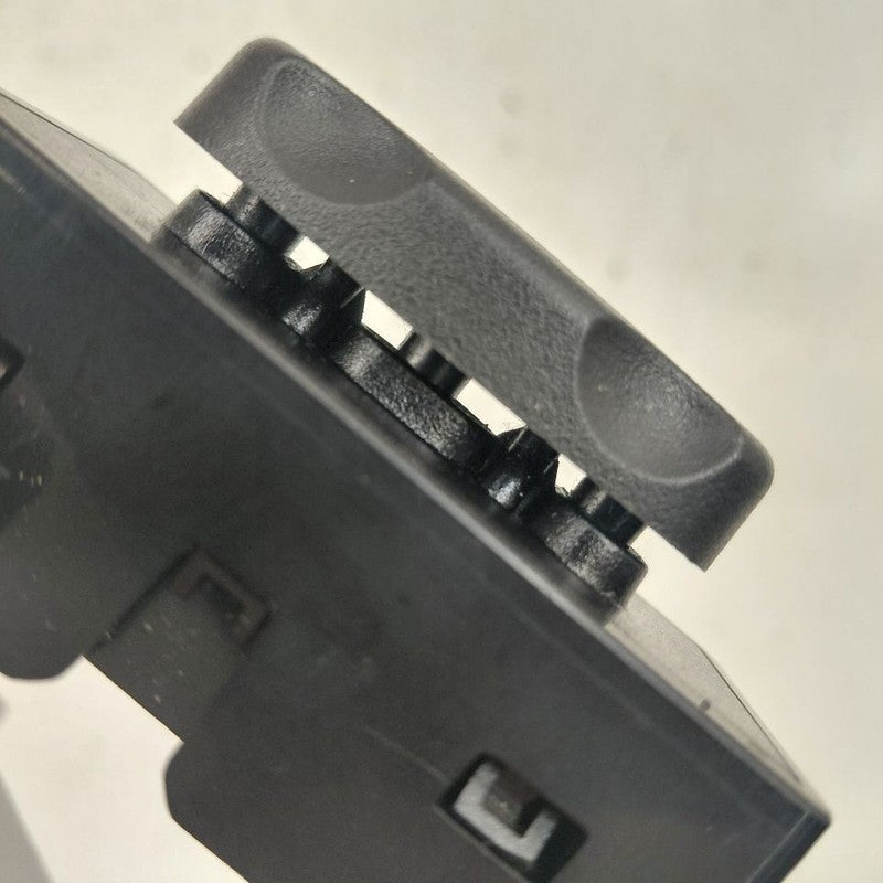 Chevy Trax Seat Switch Left Driver Power Seat Control  2022 2021