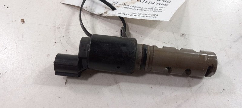 Kia Soul Variable Timing Gear Oil Control Valve Solenoid Cylinder Head