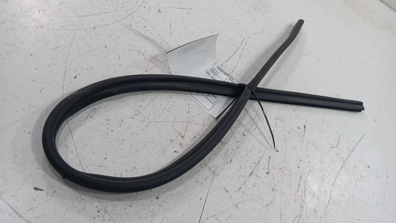 Acura RDX Cowl Vent Panel Hood Rubber Seal  2016 2017 2018 OEM