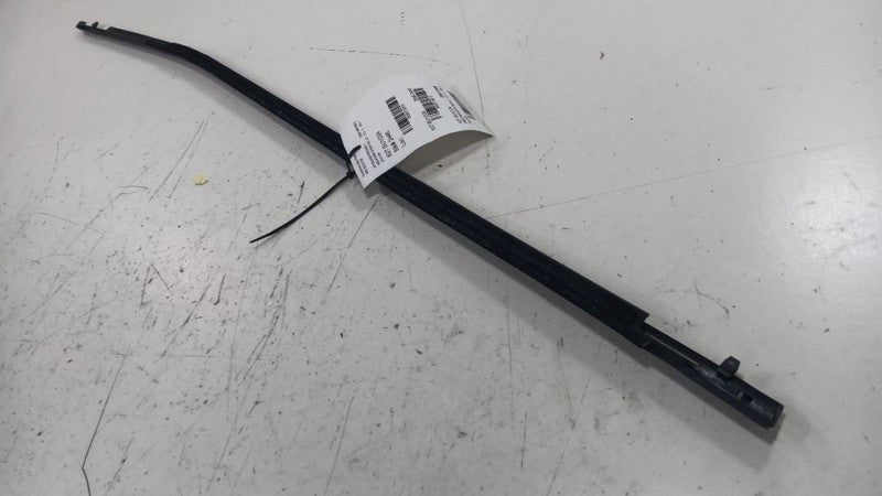 Subaru Impreza Door Glass Window Weather Strip Trim Front Left Driver 
