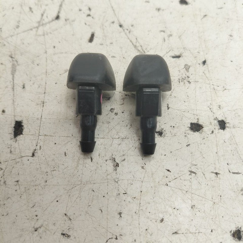 Honda CR-V Windshield Wiper Washer Fluid Hood Sprayer Nozzles  2019 20