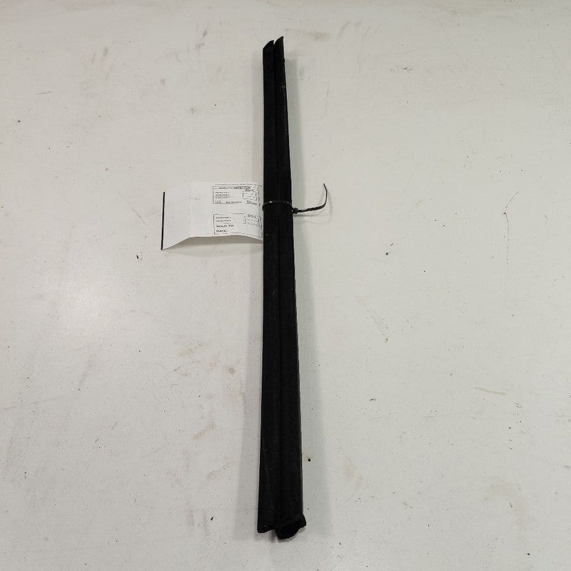 Ford Fusion Right Front Weather Strip Interior  2016 2015 2014 2013 OE