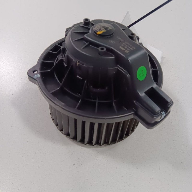 Blower Motor Fits 12-17 Hyundai Accent OEM