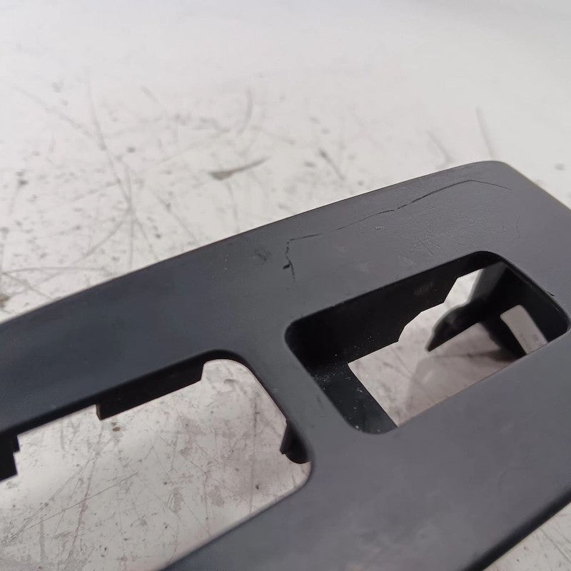 Kia Soul Window Switch Bezel Trim Right Front 2017 2018 2019