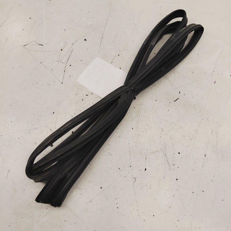 Honda CR-Z On Door Seal Rubber Right Passenger Front  2015 2014 2013