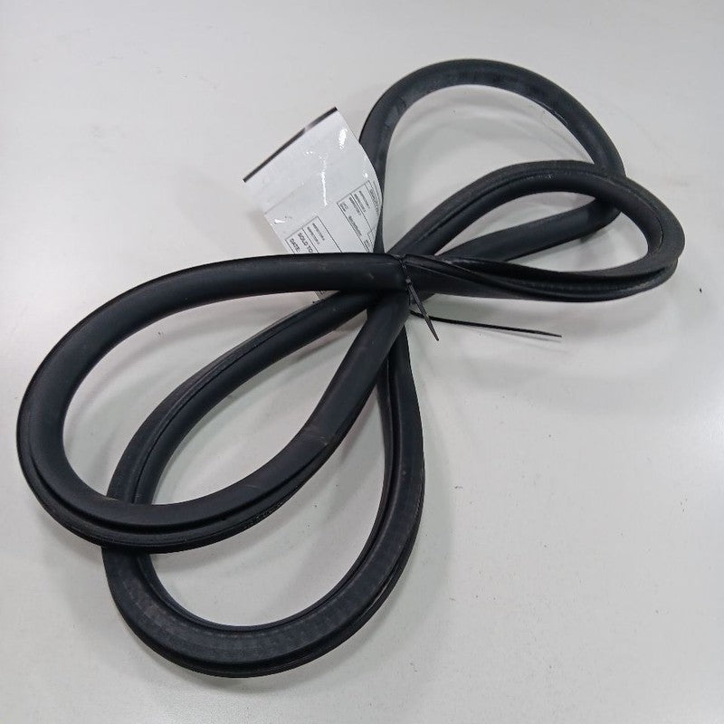 Jeep Renegade On Body Door Jamb Seal Rear Left Driver Back  2017 2018 2019 2020