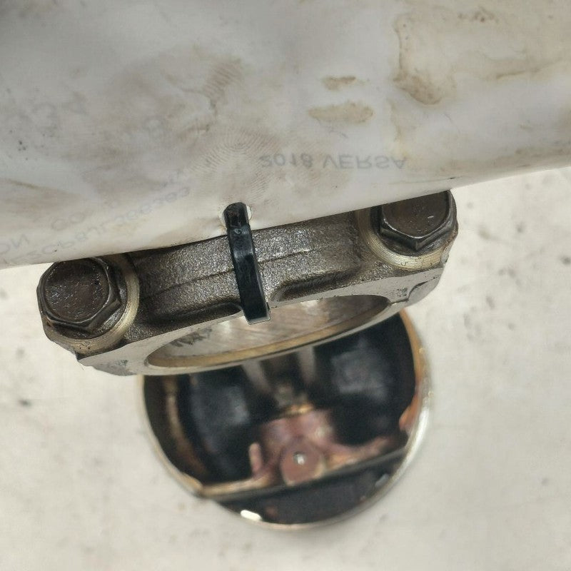Nissan Versa Note Single Piston With Connecting Rod   1.6 2019 2018 20