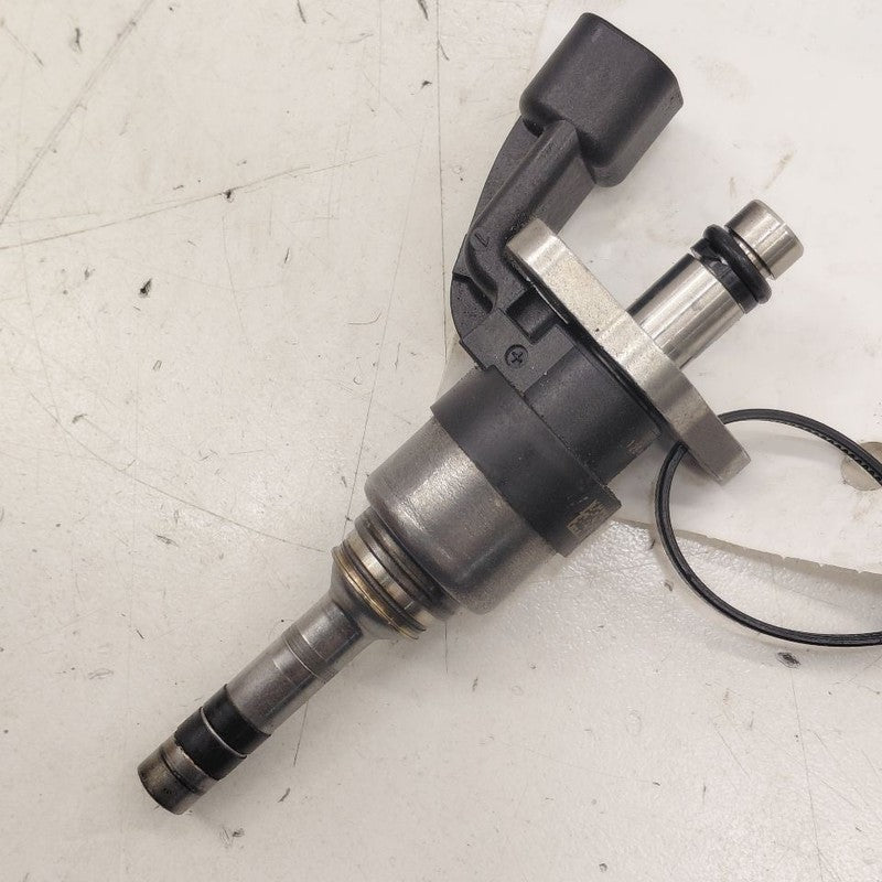 Fuel Injection Injector Fits 16-19 Chevy Volt